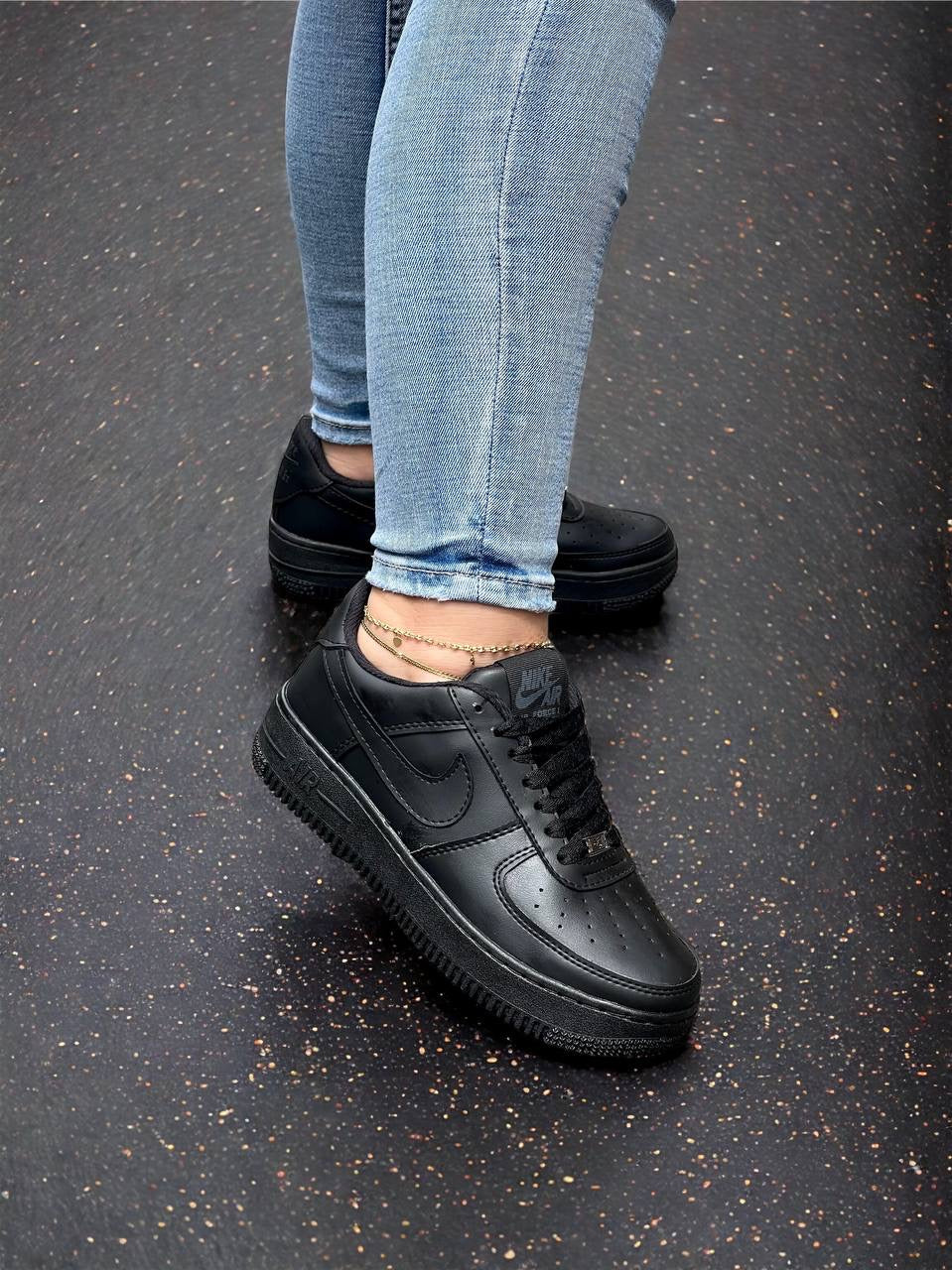 NIKE AIR FORCE ONE NEGRO - UNISEX